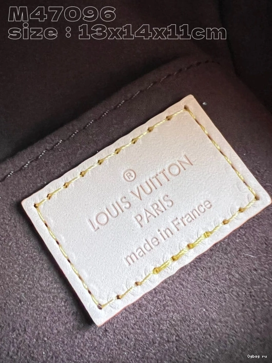 LOUIS Case-13*14*11.5CM In VUITTON Just 0813